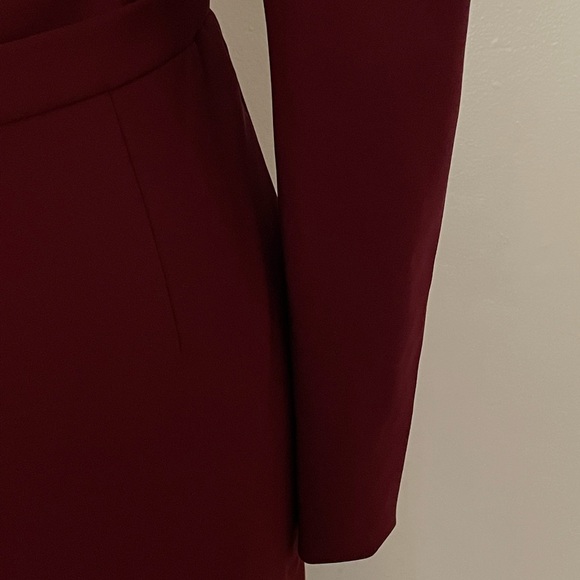Lavish Alice Woman Burgundy One Shoulder Cocktail Dress Size; 8 - Picture 10 of 13